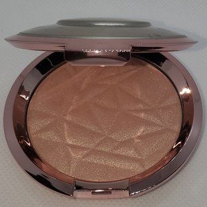 BECCA Shimmering Skin Perfector in Rose Quartz